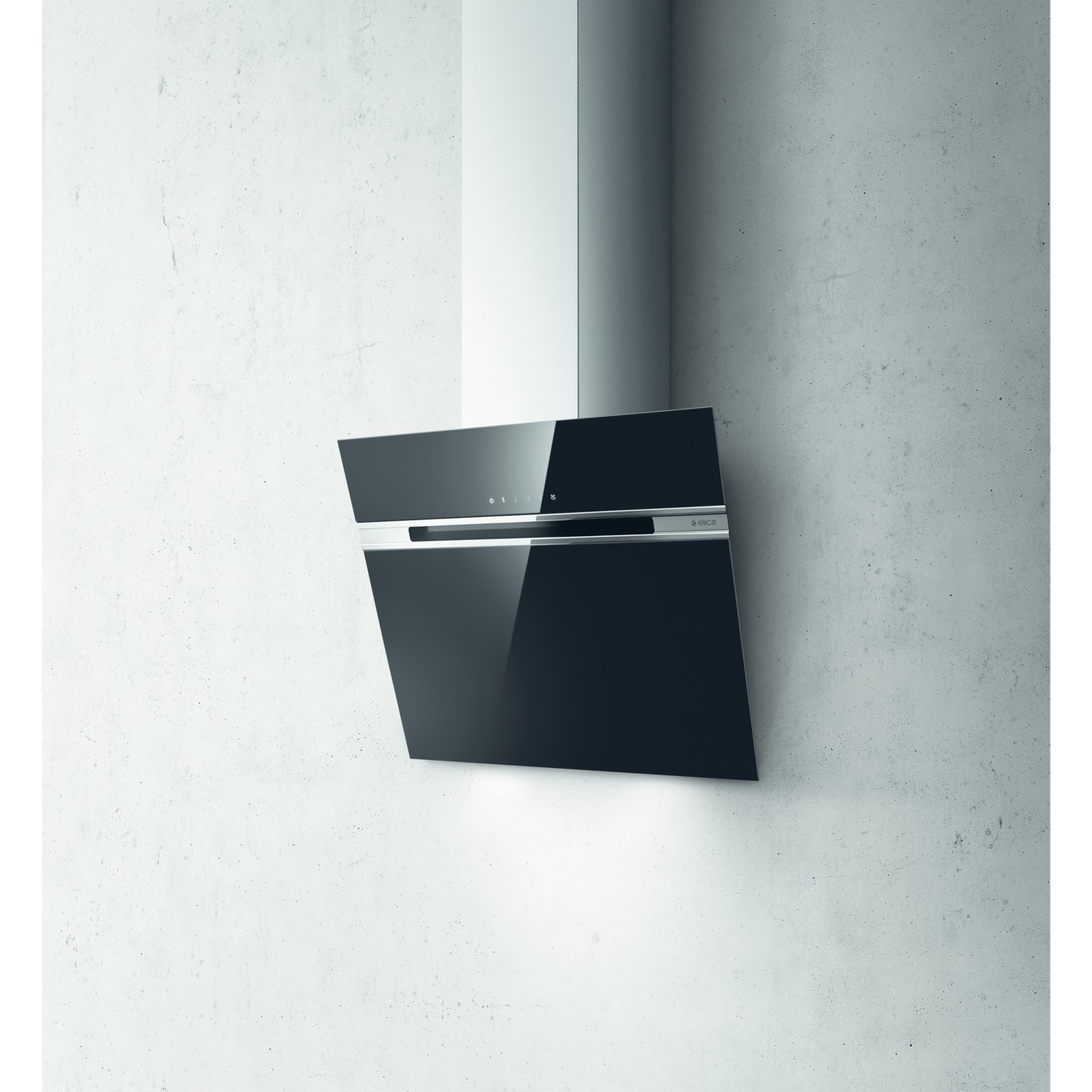 Hotte décorative murale inclinée ELICA STRIPE BL/A/60/LX