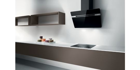 Hotte décorative murale inclinée TURBOAIR THUNDER BL/A/60/LX