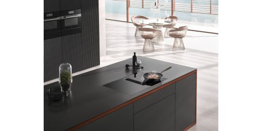 Plaque induction aspirante MIELE KMDA 7272-1 FL Silence Noir
