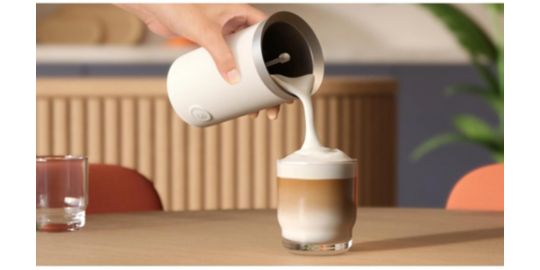 Machine à expresso PHILIPS Baristina BAR303/00 cafetière à grain Blanche + mousseur à Lait