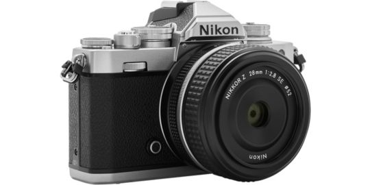 Appareil photo Hybride NIKON Z fc Lens Kit 28 f/2.8 SE