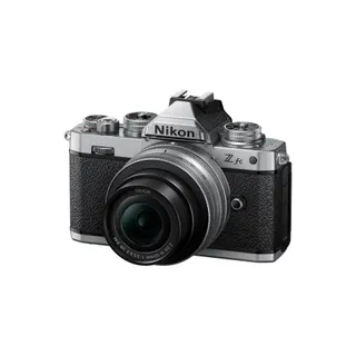 Appareil photo Hybride NIKON Z fc Lens Kit w/16-50 SL + Objectif pour Hybride NIKON NIKKOR Z 40mm f/2 SE - Silver