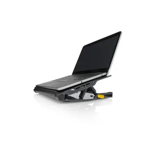 Support ordinateur portable TARGUS ventilé 17''Chill Mat With 4-Port Hub